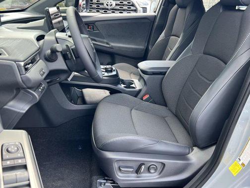 Cement Gray 2026 Toyota C-HR SE