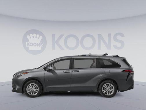 2025 Toyota Sienna Platinum 7 Passenger