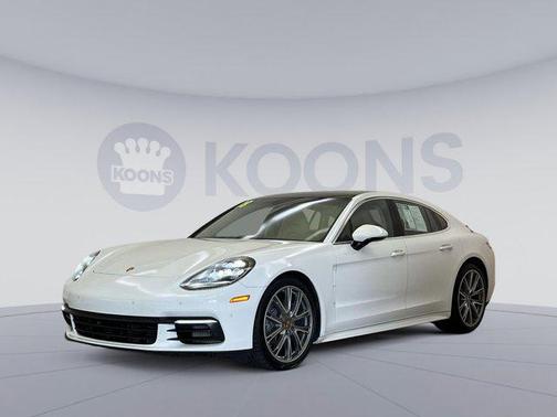 2018 Porsche Panamera 4S