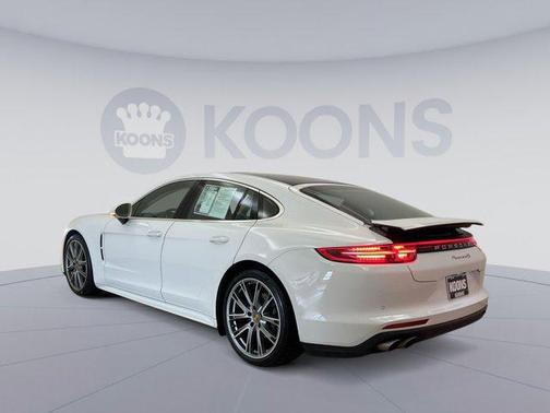 2018 Porsche Panamera 4S