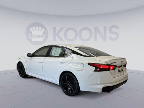 2023 Nissan Altima SR FWD