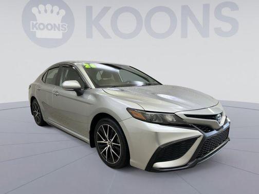 Celestial Silver Metallic 2023 Toyota Camry SE