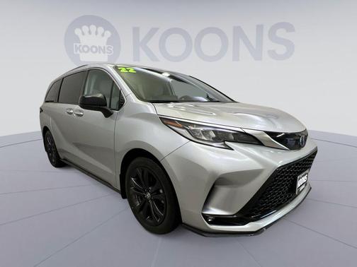 Celestial Silver Metallic 2022 Toyota Sienna XSE 7 Passenger