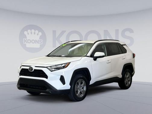 Ice Cap 2024 Toyota RAV4 XLE
