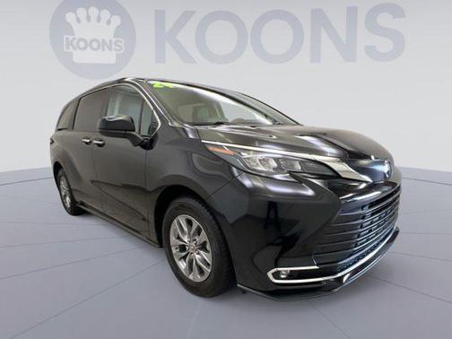 2024 Toyota Sienna XLE