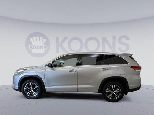 2017 Toyota Highlander LE