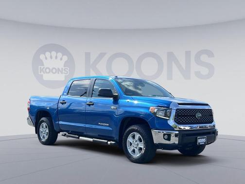 Blazing Blue Pearl 2018 Toyota Tundra SR5