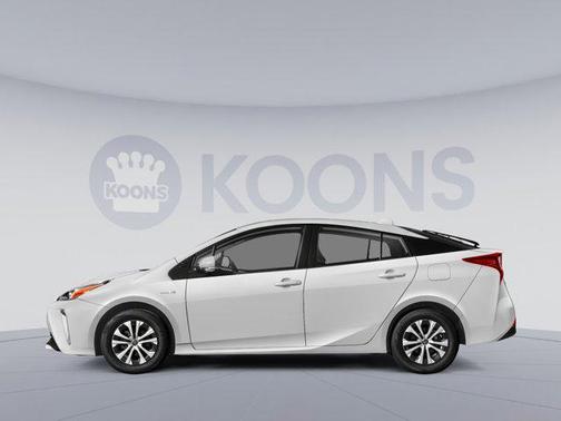 2022 Toyota Prius LE