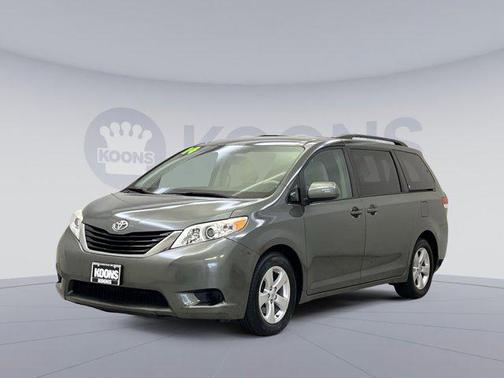 2014 Toyota Sienna LE