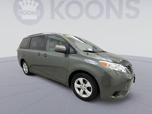 2014 Toyota Sienna LE
