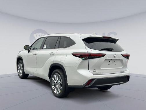 2025 Toyota Highlander Limited