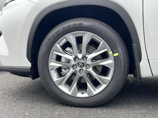 2025 Toyota Highlander Limited
