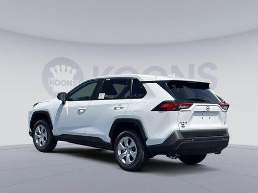 2025 Toyota RAV4 LE
