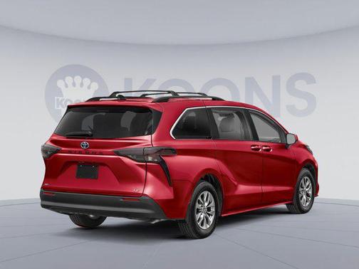 2025 Toyota Sienna LE
