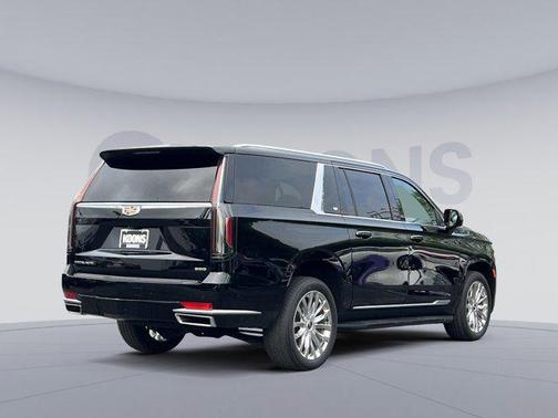 2022 Cadillac Escalade ESV Premium Luxury