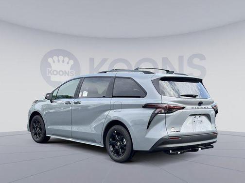 2025 Toyota Sienna XSE 7 Passenger