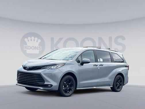 2025 Toyota Sienna XSE 7 Passenger