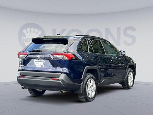 2020 Toyota RAV4 XLE