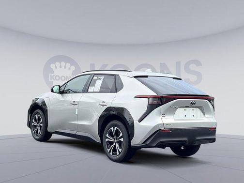 2025 Toyota bZ4X XLE
