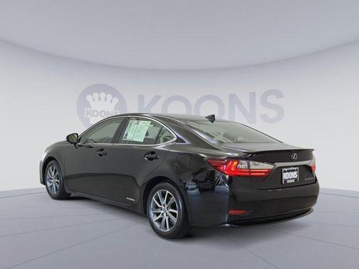 Obsidian 2017 Lexus ES 300h Base