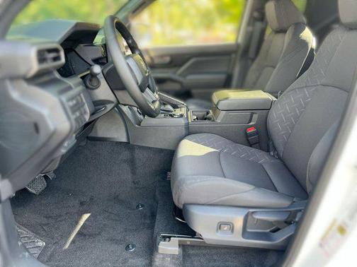 2025 Toyota Tacoma SR