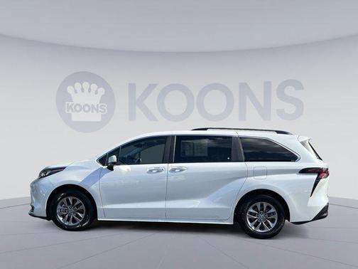 2024 Toyota Sienna XLE 7 Passenger