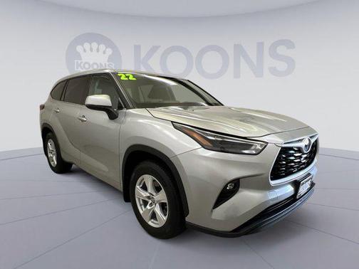2022 Toyota Highlander LE