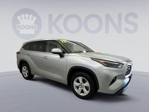 2022 Toyota Highlander LE