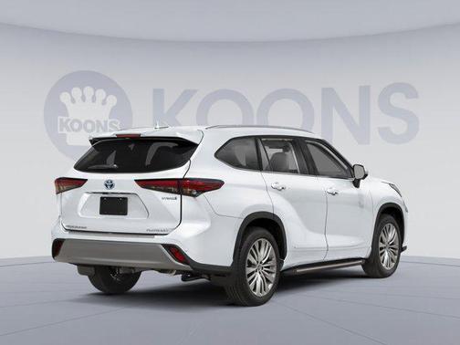 Wind Chill Pearl 2026 Toyota Highlander Hybrid Platinum