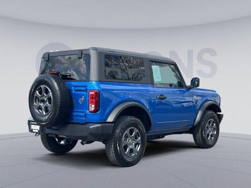 Velocity Blue Metallic 2024 Ford Bronco Big Bend