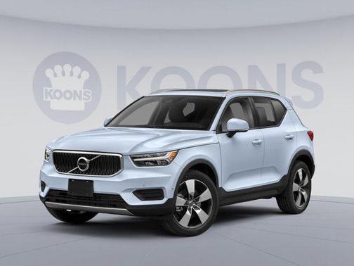 2021 Volvo XC40 T5 Momentum
