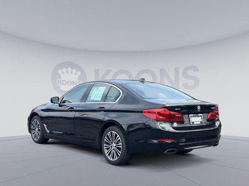 Black Sapphire Metallic 2020 BMW 540 xDrive