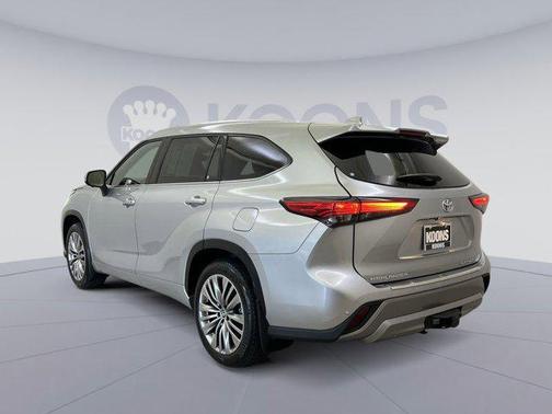 2023 Toyota Highlander Platinum