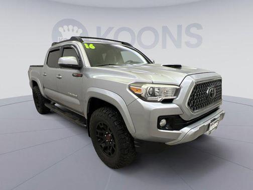 2016 Toyota Tacoma SR5