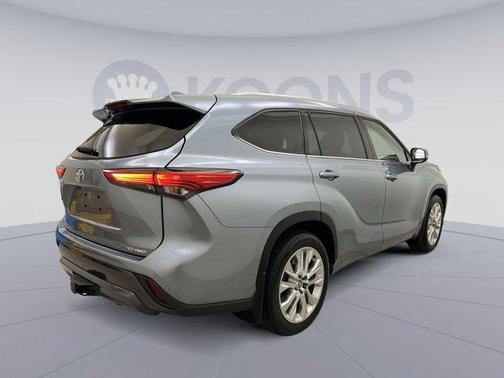 2022 Toyota Highlander Limited
