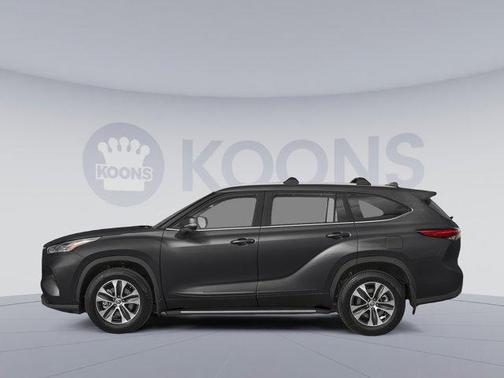 Midnight Black Metallic 2026 Toyota Highlander Hybrid XLE