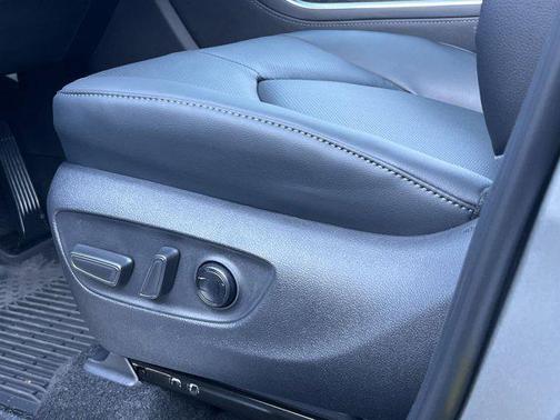 Heavy Metal 2026 Toyota Highlander Hybrid Platinum