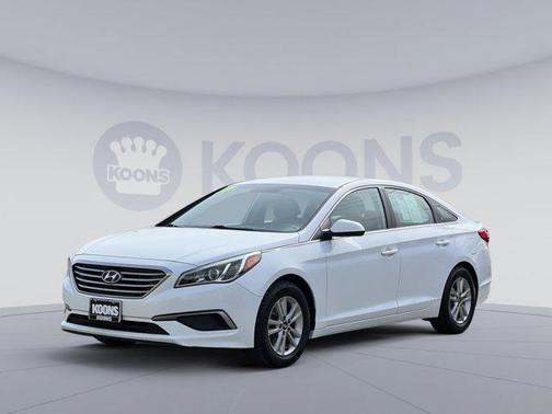 2017 Hyundai SONATA SE