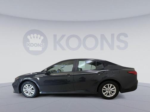 Underground 2025 Toyota Camry LE