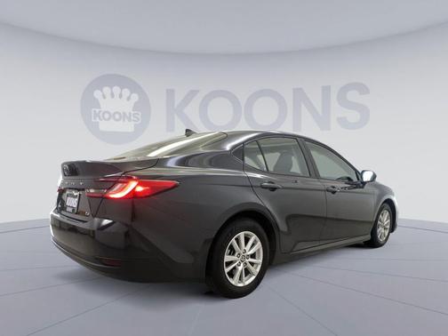Underground 2025 Toyota Camry LE