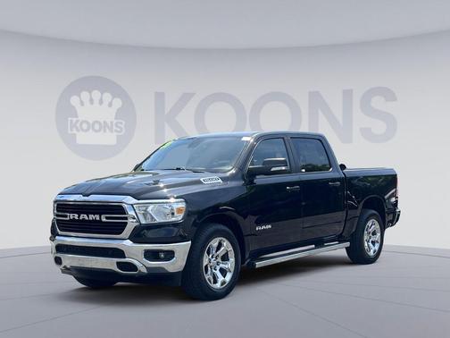 Diamond Black Crystal Pearlcoat 2021 RAM 1500 Big Horn/Lone Star