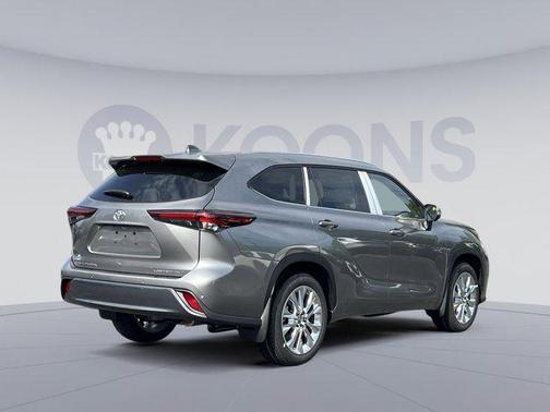 2025 Toyota Highlander Limited