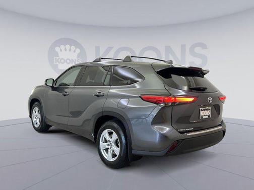 2020 Toyota Highlander LE