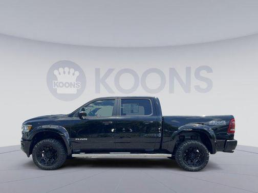 Diamond Black Crystal Pearlcoat 2020 RAM 1500 Laramie