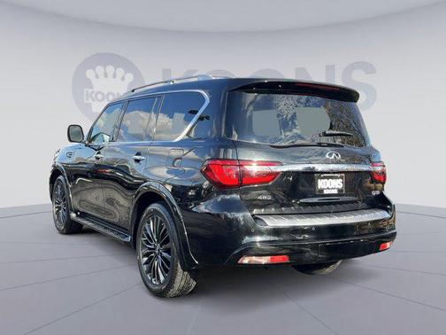 2023 INFINITI QX80 SENSORY AWD