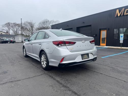 2018 Hyundai SONATA SE