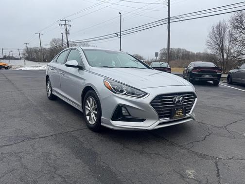 2018 Hyundai SONATA SE