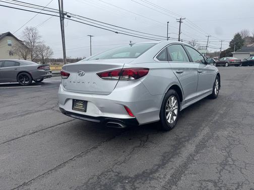 2018 Hyundai SONATA SE