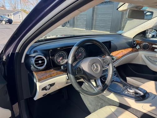 2017 Mercedes-Benz E-Class E300 4MATIC