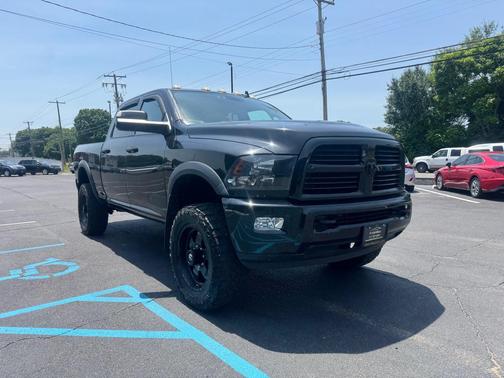 Brilliant Black Crystal Pearlcoat 2016 RAM 2500 Big Horn